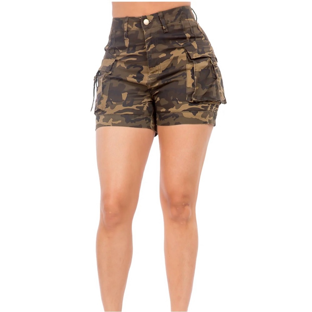 Camo Women's Cargo Shorts
